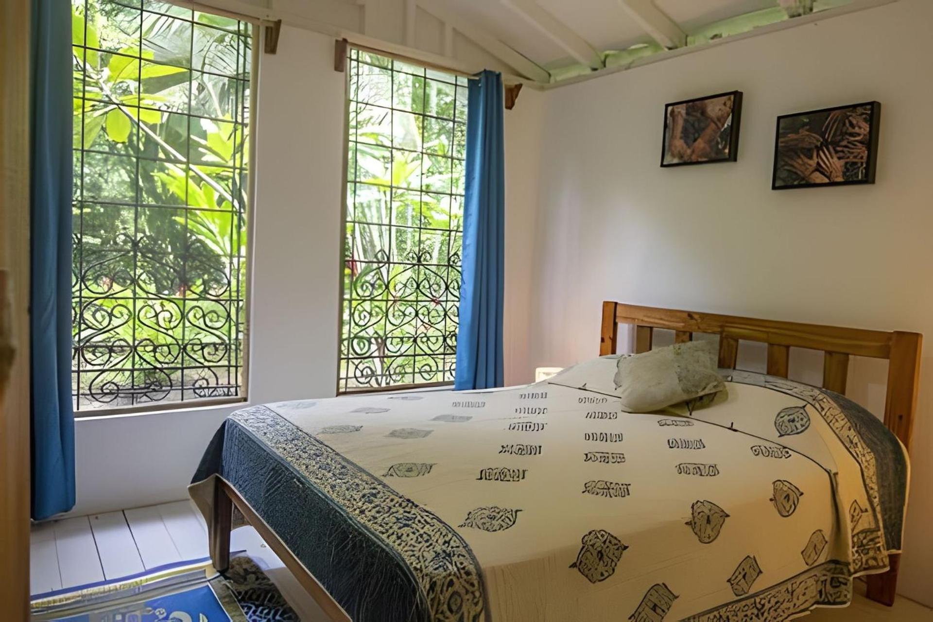 Вилла Vishraam House ~ A Pocos Pasos De La Playa Коклес Экстерьер фото